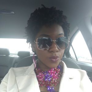 Meet your Posher, Kendra